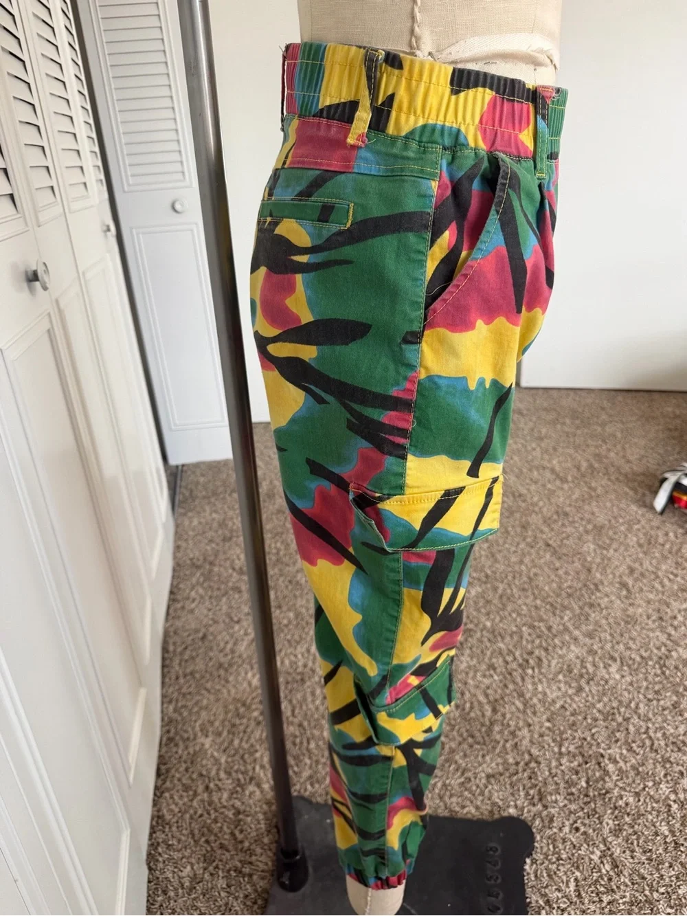 VIP Colorblock Cargo Pants - Picture 3 of 4